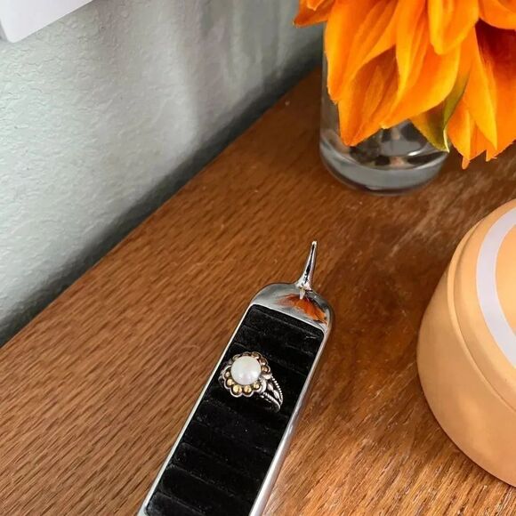 EUC Silver, Gold and Pearl Size 7 Flower Ring - Picture 6 of 6